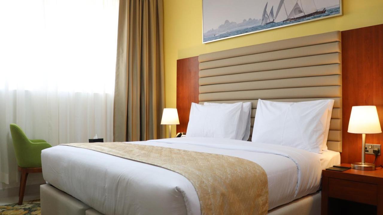 Al Riyadh Hotel Apartments อาบูดาบี ภายนอก รูปภาพ