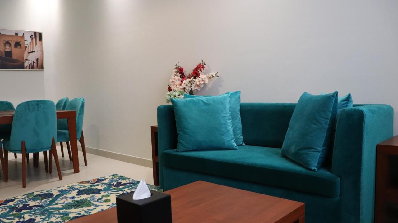 Al Riyadh Hotel Apartments อาบูดาบี ภายนอก รูปภาพ