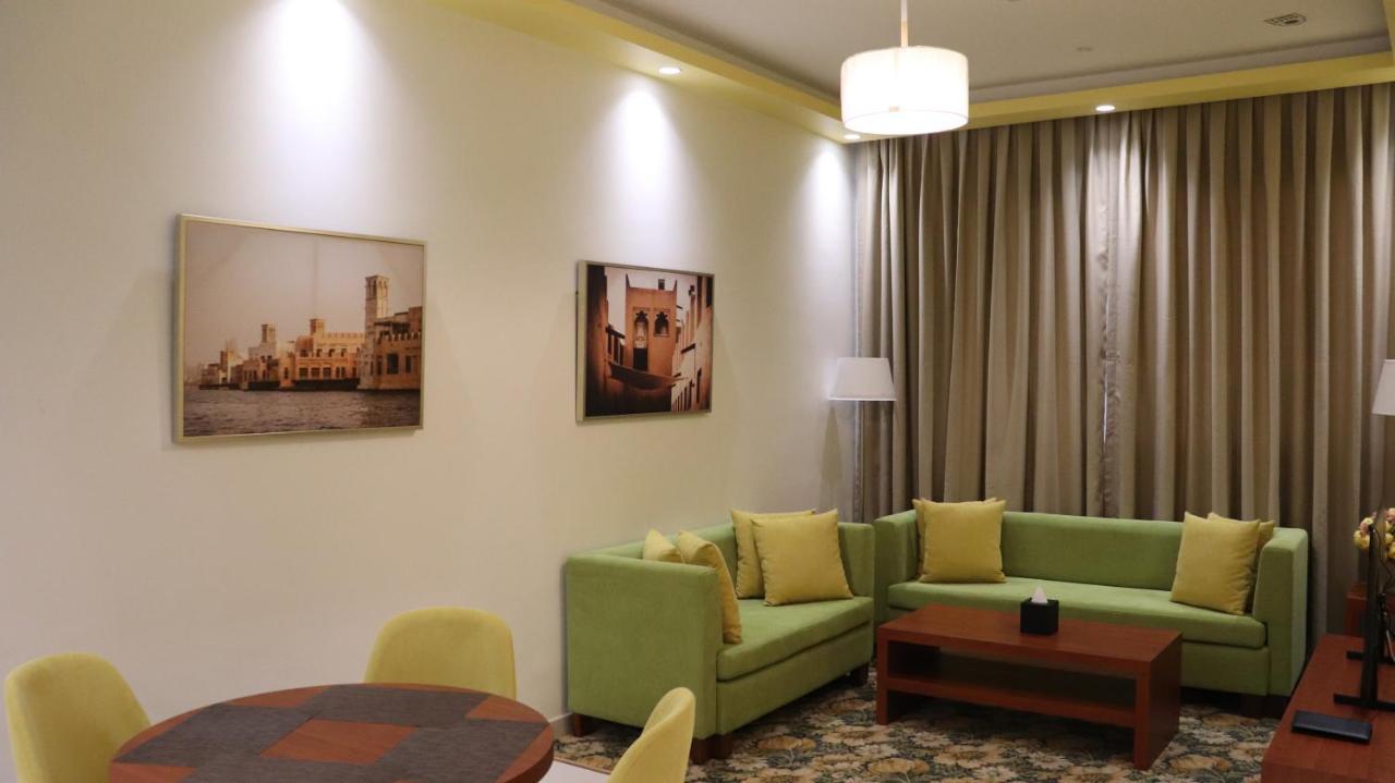 Al Riyadh Hotel Apartments อาบูดาบี ภายนอก รูปภาพ